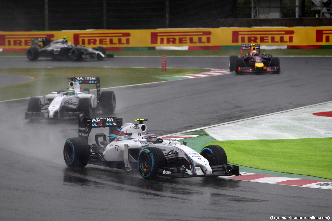 GP GIAPPONE, 05.10.2014 - Gara, Valtteri Bottas (FIN) Williams F1 Team FW36 davanti a Felipe Massa (BRA) Williams F1 Team FW36