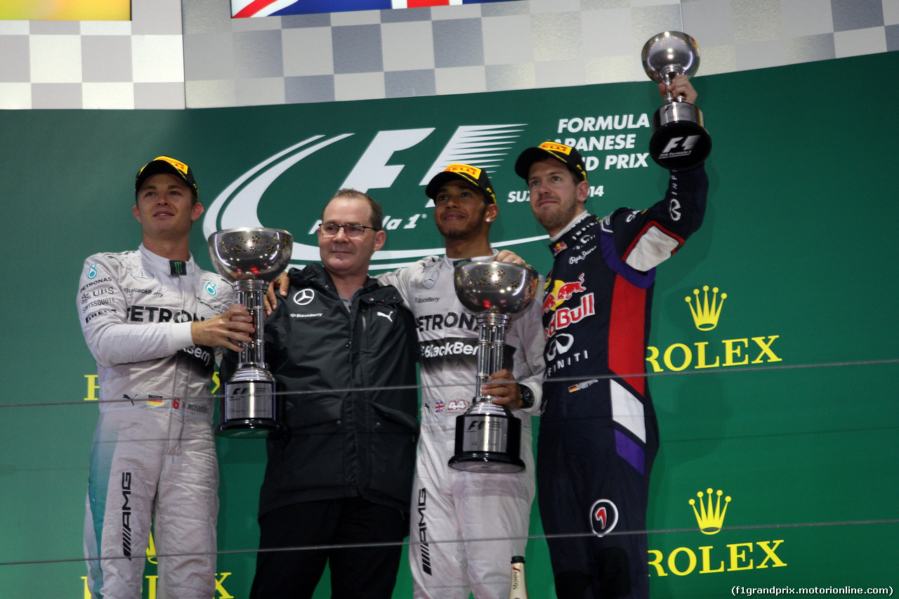 GP GIAPPONE, 05.10.2014 - Gara, 1st position Lewis Hamilton (GBR) Mercedes AMG F1 W05, secondo Nico Rosberg (GER) Mercedes AMG F1 W05 e terzo Sebastian Vettel (GER) Red Bull Racing RB10