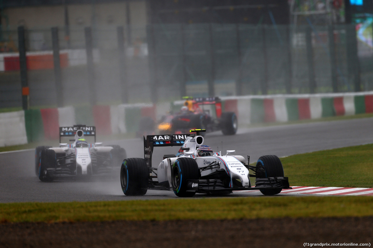 GP GIAPPONE, 05.10.2014 - Gara, Valtteri Bottas (FIN) Williams F1 Team FW36 davanti a Felipe Massa (BRA) Williams F1 Team FW36