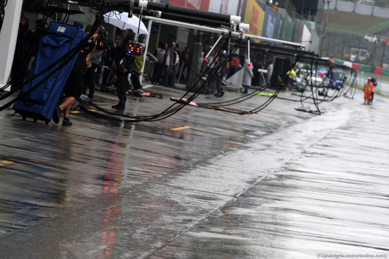 GP GIAPPONE, 05.10.2014 - Gara, The wet oit lane