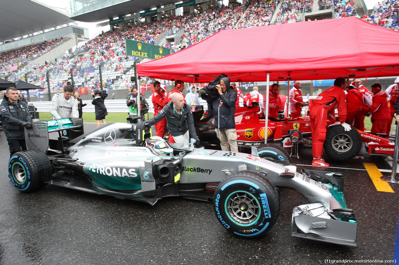 GP GIAPPONE, 05.10.2014 - Gara, Lewis Hamilton (GBR) Mercedes AMG F1 W05