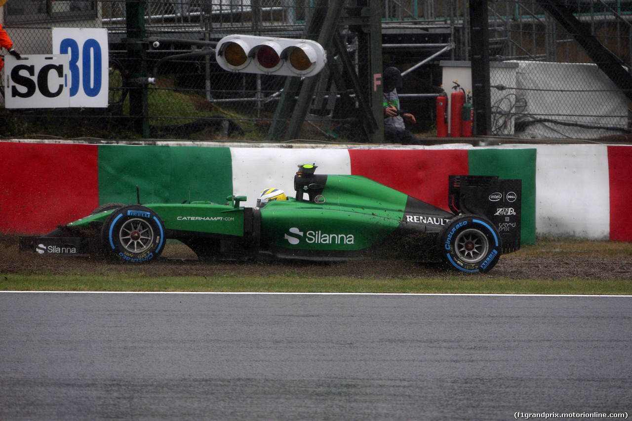GP GIAPPONE, 05.10.2014 - Gara, Marcus Ericsson (SUE) Caterham F1 Team CT-04 off track