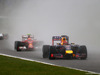 GP GIAPPONE, 05.10.2014 - Gara, Sebastian Vettel (GER) Red Bull Racing RB10 davanti a Kimi Raikkonen (FIN) Ferrari F14-T