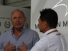 GP GIAPPONE, 04.10.2014 - Ron Dennis (GBR) McLaren Executive Chairman e Yasuhisa Arai (JPN) Honda Motorsport Chief Officer