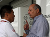 GP GIAPPONE, 04.10.2014 - Yasuhisa Arai (JPN) Honda Motorsport Chief Officer e Ron Dennis (GBR) McLaren Executive Chairman