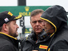 GP GIAPPONE, 05.10.2014 - Gara, Paul Hembery, Pirelli Motorspor Director e Mario Isola (ITA), Sporting Director Pirelli