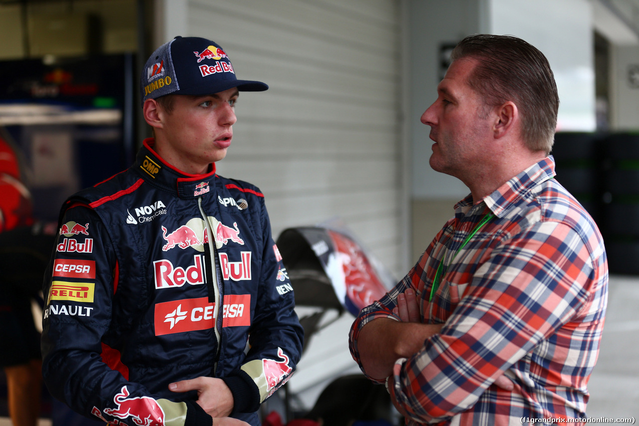 GP GIAPPONE, 02.10.2014 - Max Verstappen (NED) Scuderia Toro Rosso STR9 e his father Jos Verstappen