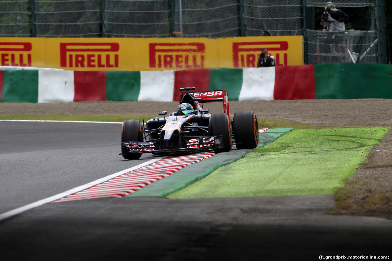GP GIAPPONE, 04.10.2014 - Prove Libere 3, Jean-Eric Vergne (FRA) Scuderia Toro Rosso STR9