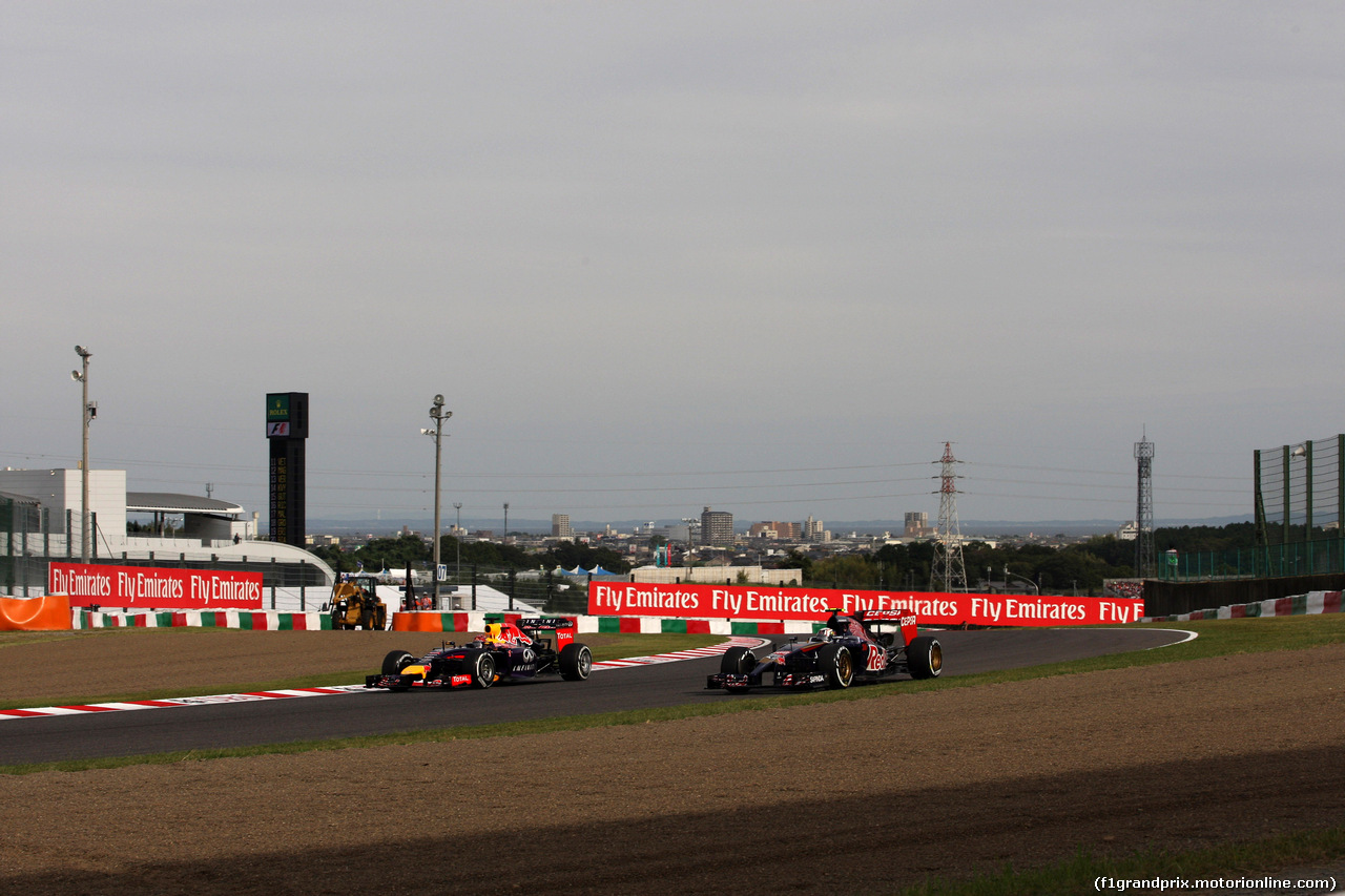 GP GIAPPONE, 04.10.2014 - Qualifiche, Sebastian Vettel (GER) Red Bull Racing RB10 e Daniil Kvyat (RUS) Scuderia Toro Rosso STR9