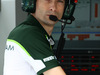 GP GIAPPONE, 04.10.2014 - Free Practice 3, Angel Baena (ESP) Caterham F1 Team Gara Engineer.