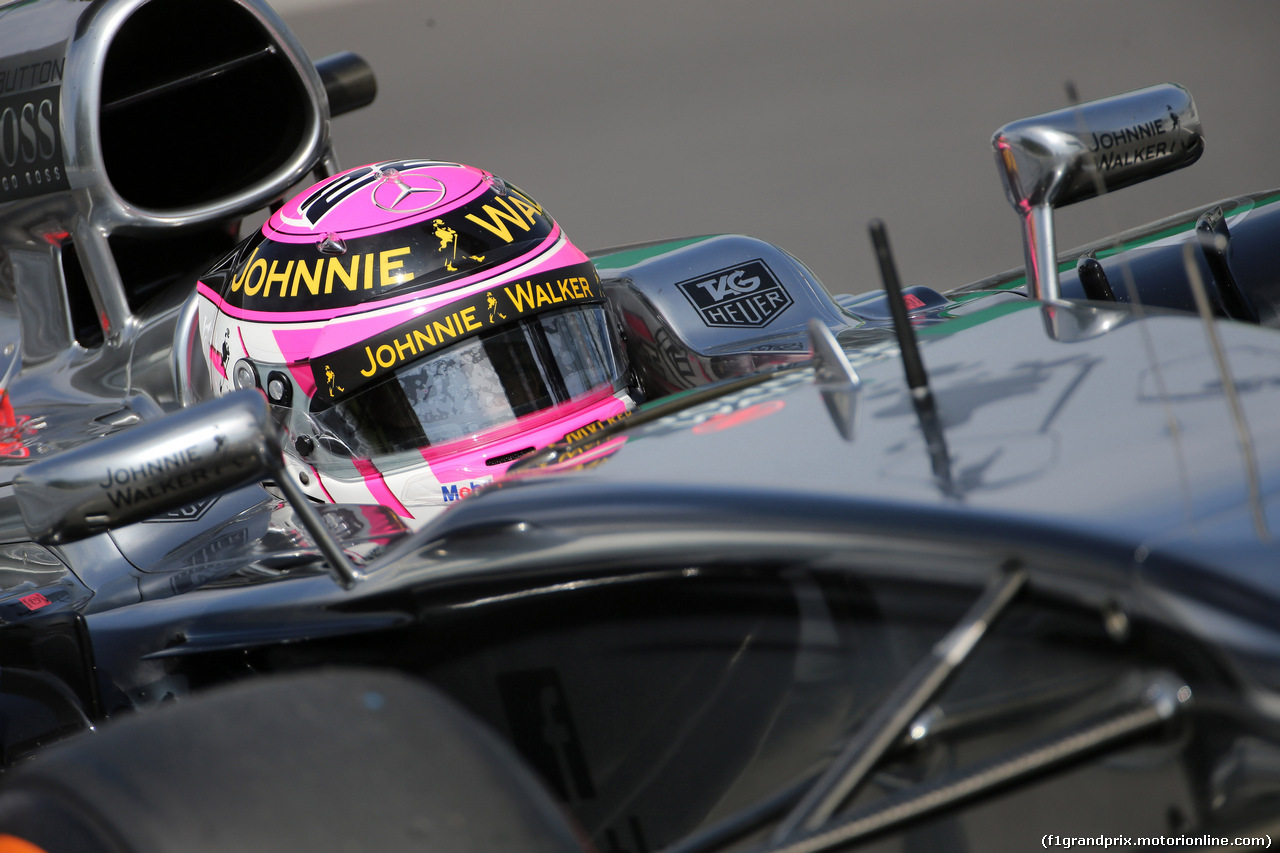 GP GIAPPONE, 03.10.2014 - Prove Libere 1, Jenson Button (GBR) McLaren Mercedes MP4-29