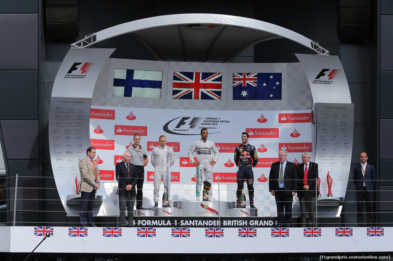 GP GRAN BRETAGNA, 06.07.2014 - Podium, Lewis Hamilton (GBR) Mercedes AMG F1 W05 (vincitore), Valtteri Bottas (FIN) Williams F1 Team FW36 (secondo) e Daniel Ricciardo (AUS) Infiniti Red Bull Racing RB10 (terzo)