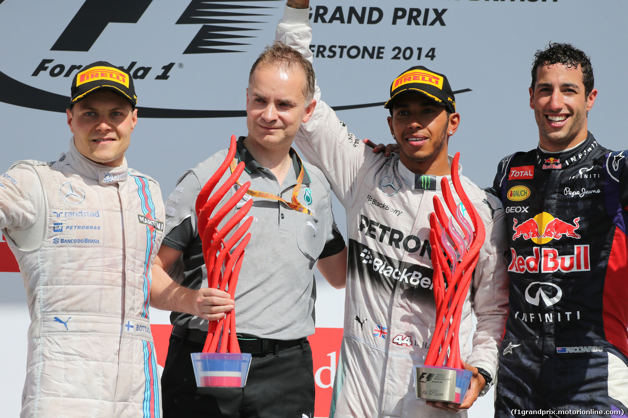 GP GRAN BRETAGNA, 06.07.2014 - Podium, Lewis Hamilton (GBR) Mercedes AMG F1 W05 (vincitore), Valtteri Bottas (FIN) Williams F1 Team FW36 (secondo) e Daniel Ricciardo (AUS) Infiniti Red Bull Racing RB10 (terzo)