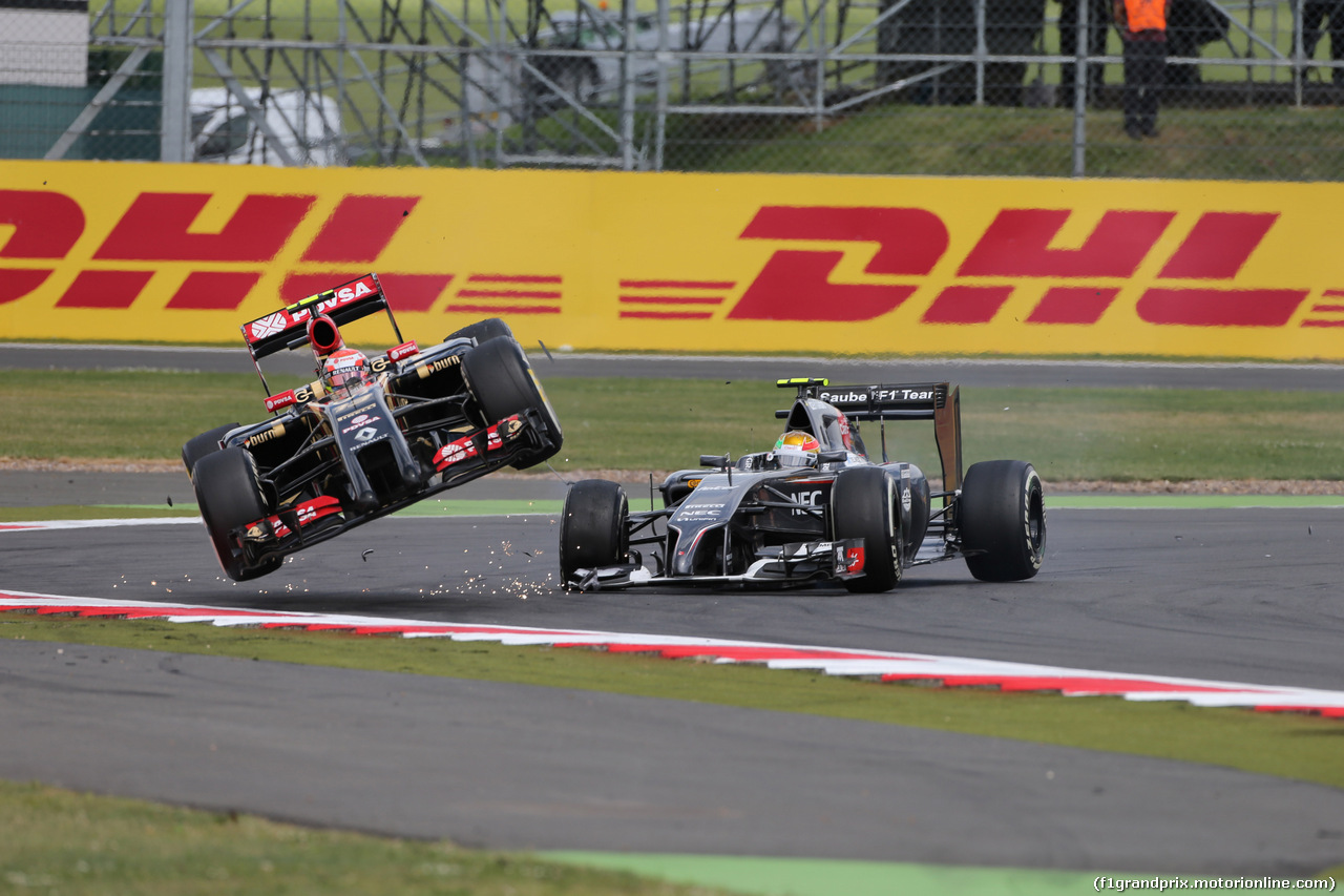 GP GRAN BRETAGNA, 06.07.2014 - Gara, Esteban Gutierrez (MEX) Sauber F1 Team C33 e Pastor Maldonado (VEN) Lotus F1 Team, E22