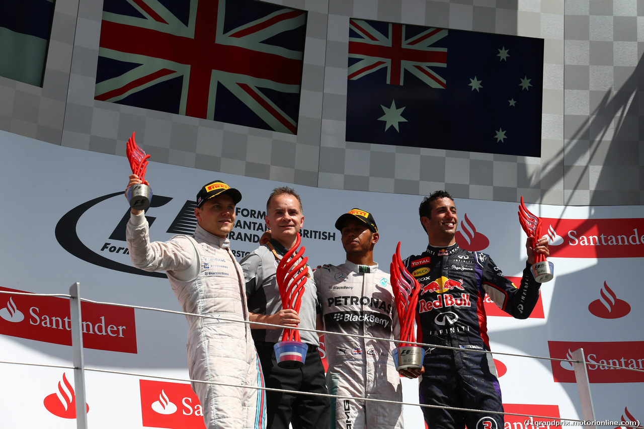 GP GRAN BRETAGNA, 06.07.2014 - Podium, Lewis Hamilton (GBR) Mercedes AMG F1 W05 (vincitore), Valtteri Bottas (FIN) Williams F1 Team FW36 (secondo) e Daniel Ricciardo (AUS) Infiniti Red Bull Racing RB10 (terzo)