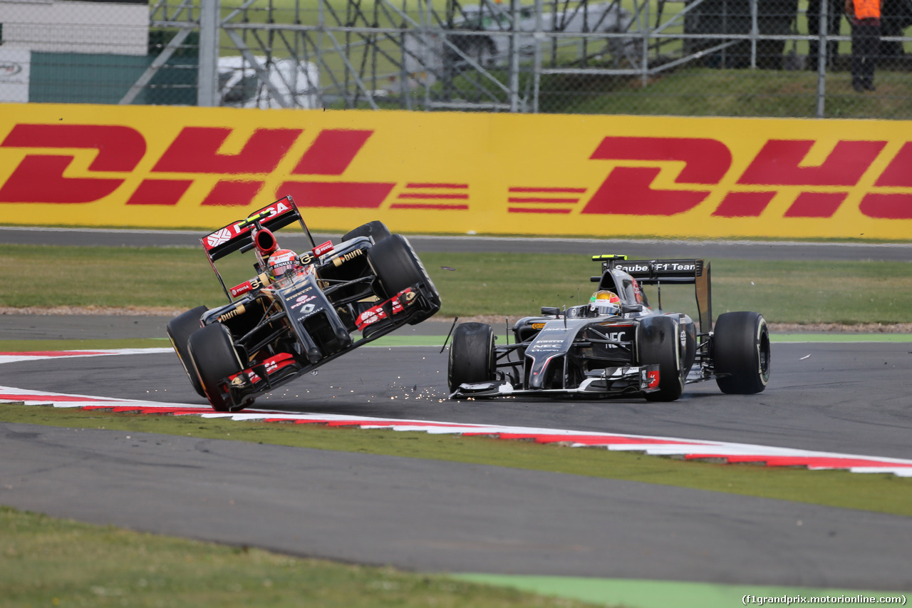 GP GRAN BRETAGNA, 06.07.2014 - Gara, Esteban Gutierrez (MEX) Sauber F1 Team C33 e Pastor Maldonado (VEN) Lotus F1 Team, E22