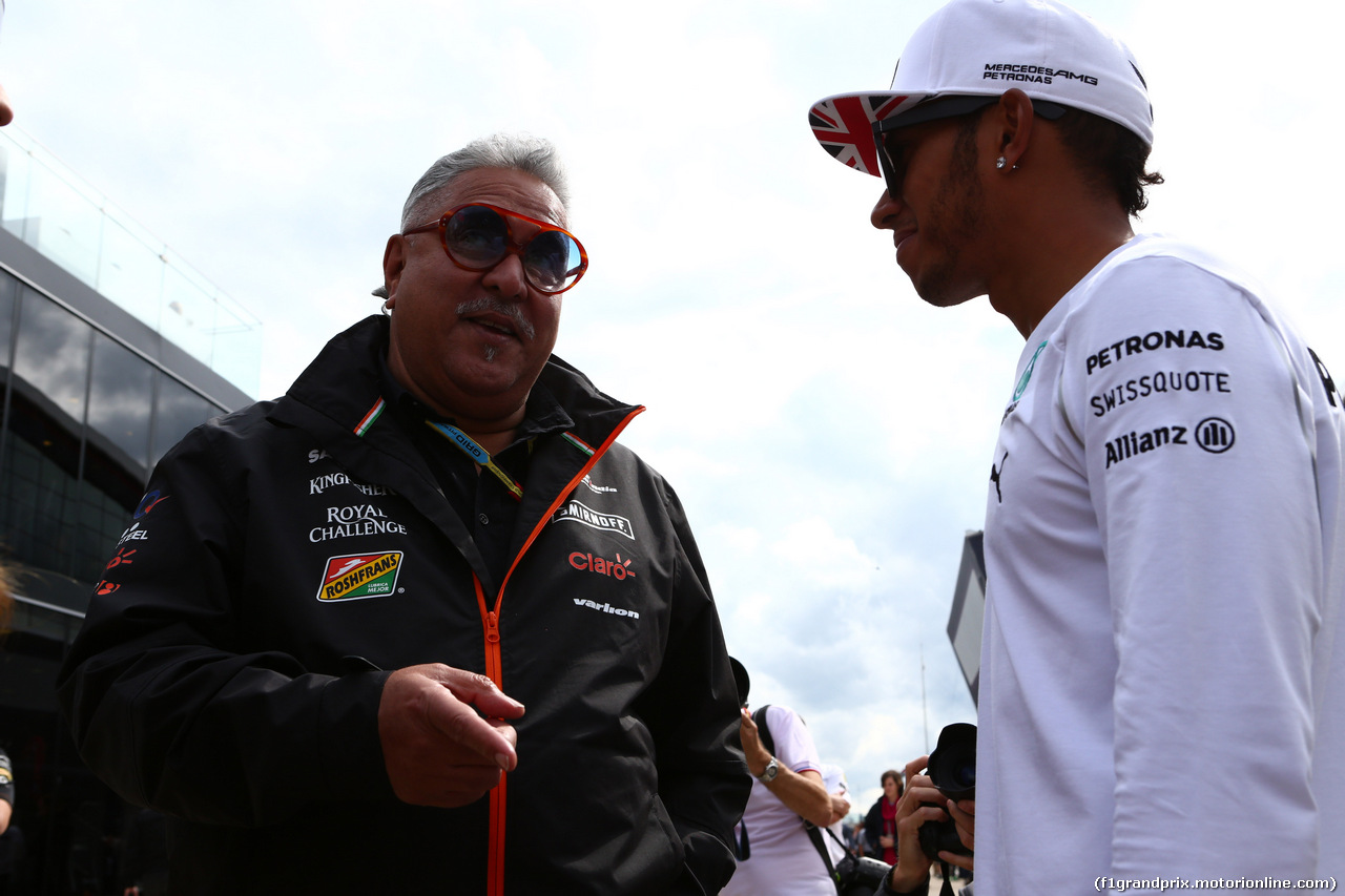 GP GRAN BRETAGNA, 04.07.2014 - Vijay Mallya (IND) Sahara Force India F1 Team Owner e Lewis Hamilton (GBR) Mercedes AMG F1 W05