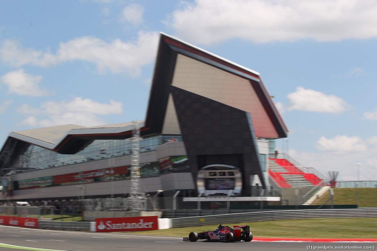 GP GRAN BRETAGNA, 04.07.2014 - Prove Libere 1, Daniel Ricciardo (AUS) Infiniti Red Bull Racing RB10