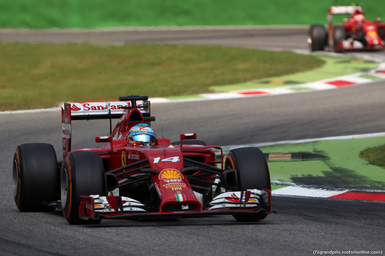 GP ITALIA, 07.09.2014 - Gara, Fernando Alonso (ESP) Ferrari F14-T davanti a Kimi Raikkonen (FIN) Ferrari F14-T