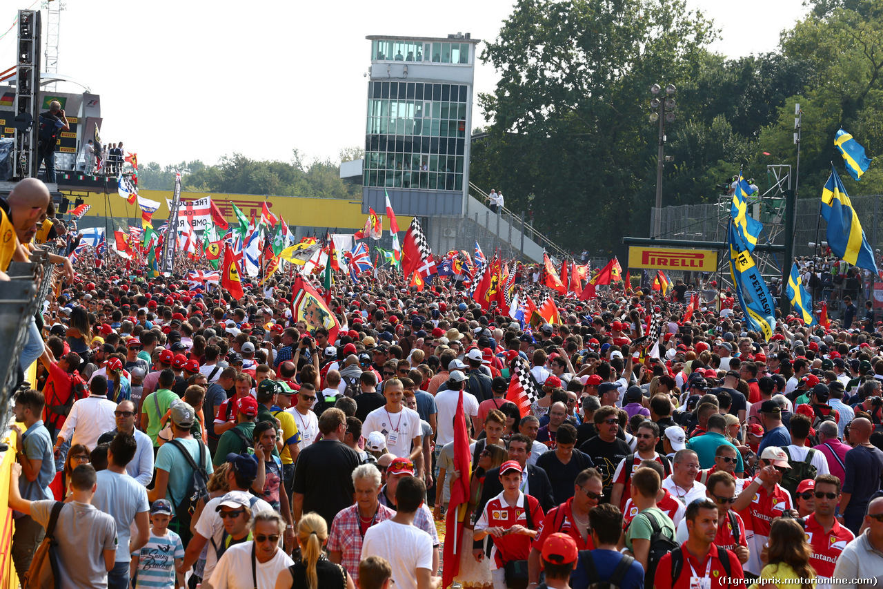 GP ITALIA, 07.09.2014 - Gara, The people on the track after end of the race