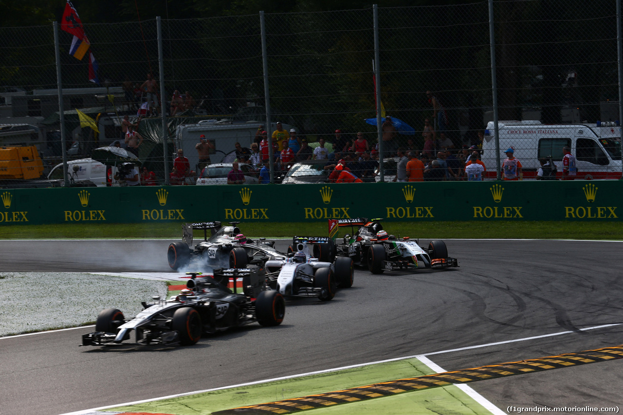 GP ITALIA, 07.09.2014 - Gara, Jenson Button (GBR) McLaren Mercedes MP4-29 e Sergio Perez (MEX) Sahara Force India F1 VJM07