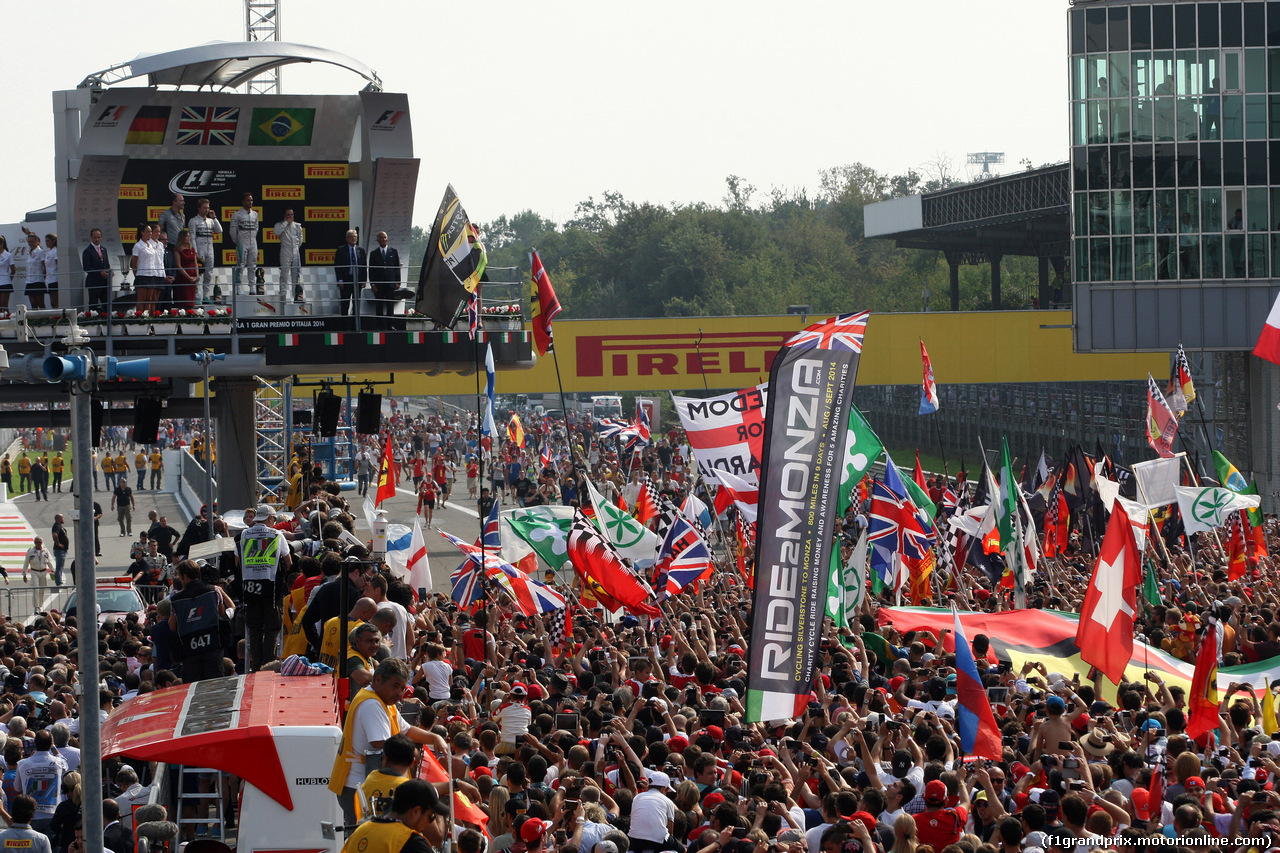 GP ITALIA, 07.09.2014 - Gara, 1st position Lewis Hamilton (GBR) Mercedes AMG F1 W05, secondo Nico Rosberg (GER) Mercedes AMG F1 W05 e terzo Felipe Massa (BRA) Williams F1 Team FW36