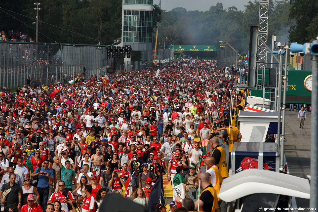 GP ITALIA, 07.09.2014 - Gara, The public on the track after race
