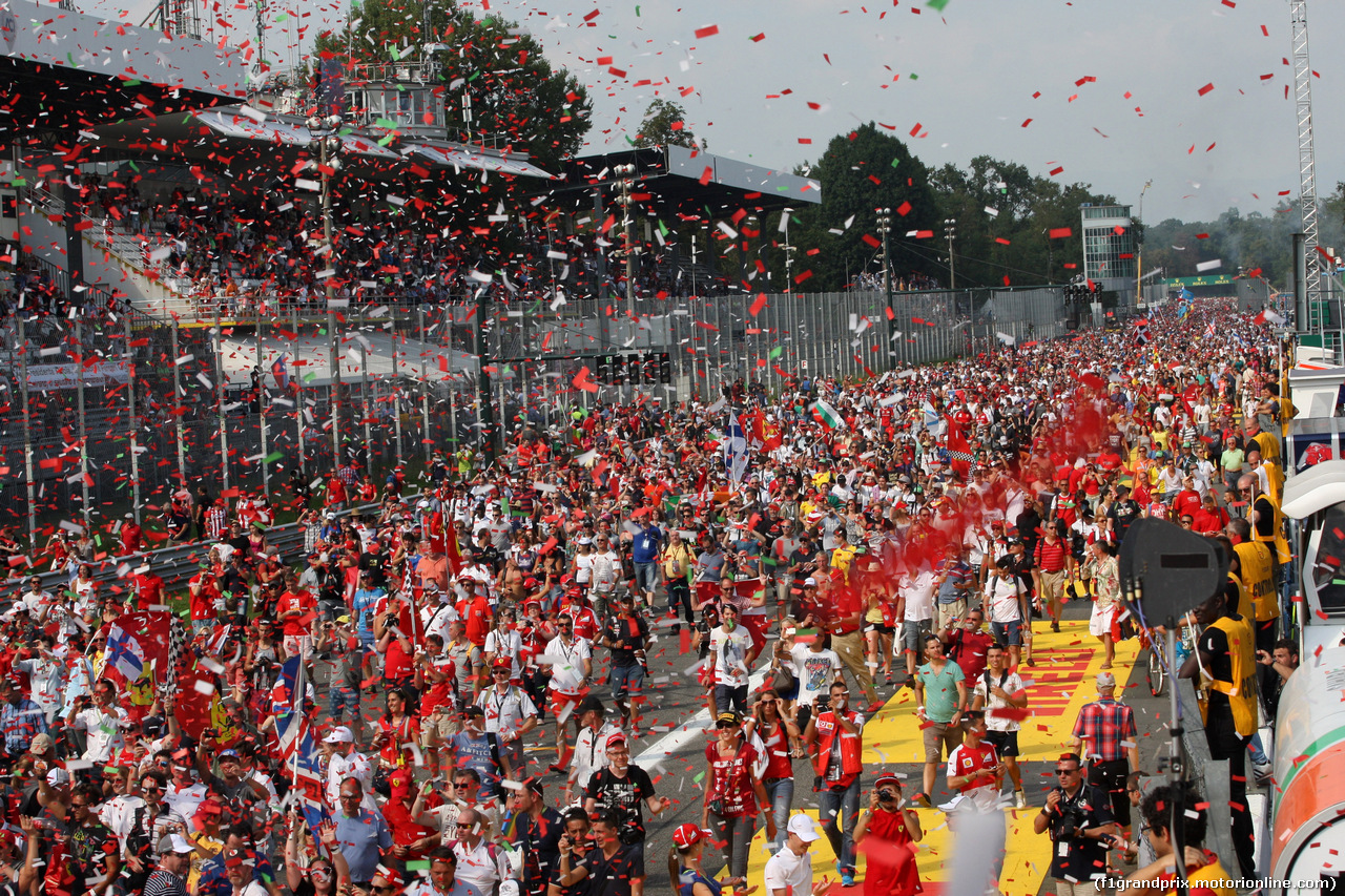 GP ITALIA, 07.09.2014 - Gara, The public on the track after race