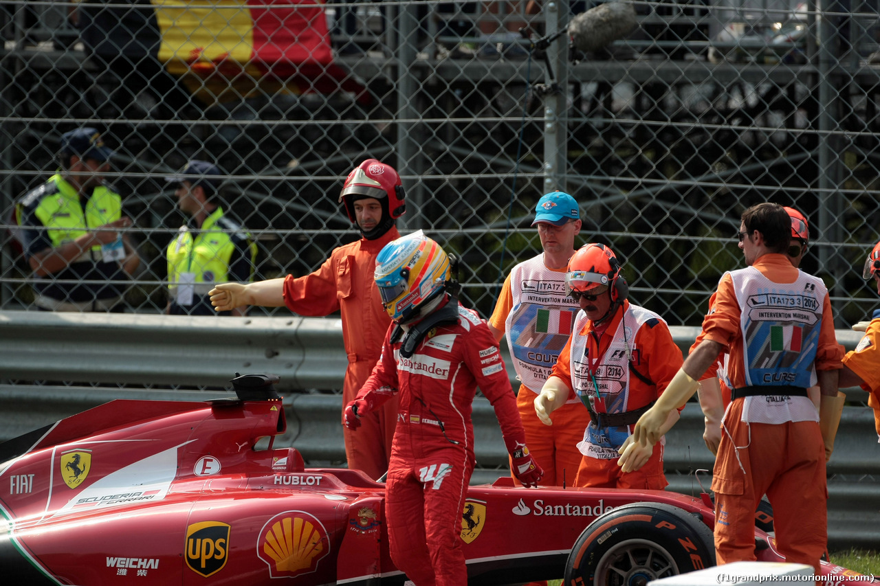 GP ITALIA, 07.09.2014 - Gara, Fernando Alonso (ESP) Ferrari F14-T retires from the race