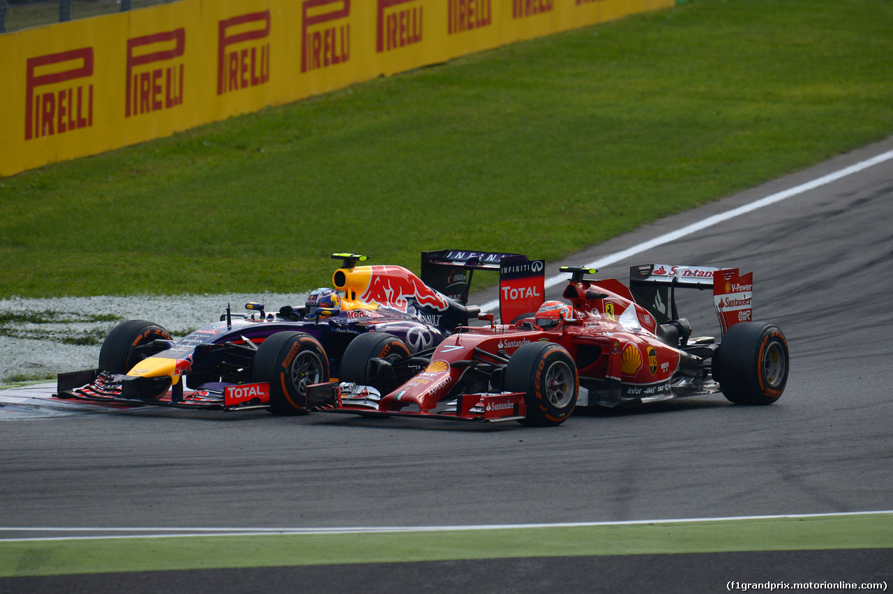 GP ITALIA, 07.09.2014 - Gara, Daniel Ricciardo (AUS) Red Bull Racing RB10 e Kimi Raikkonen (FIN) Ferrari F14-T