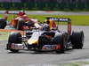 GP ITALIA, 07.09.2014 - Gara, Daniel Ricciardo (AUS) Red Bull Racing RB10 davanti a Kimi Raikkonen (FIN) Ferrari F14-T