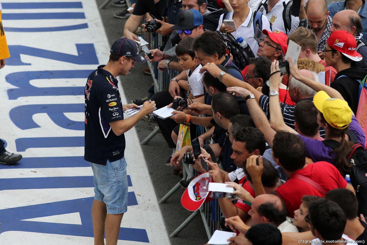 GP ITALIA, 04.09.2014- Autograph session, Sebastian Vettel (GER) Red Bull Racing RB10