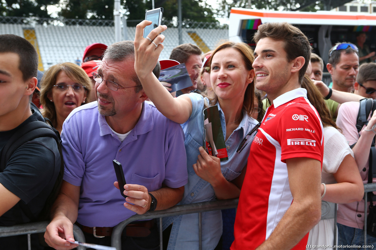 GP ITALIA, 04.09.2014- Autograph session, Jules Bianchi (FRA) Marussia F1 Team MR03