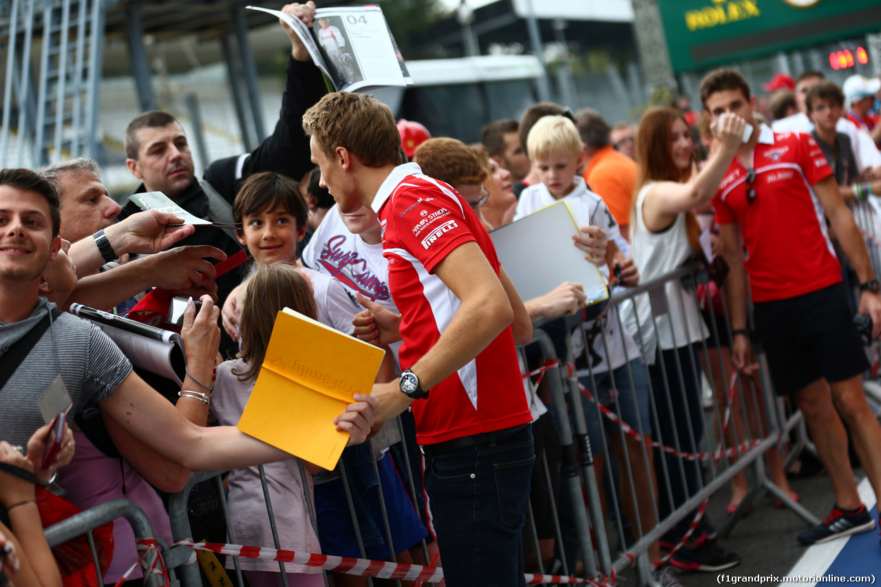 GP ITALIA, 04.09.2014- Autograph session, Max Chilton (GBR), Marussia F1 Team MR03 e Jules Bianchi (FRA) Marussia F1 Team MR03