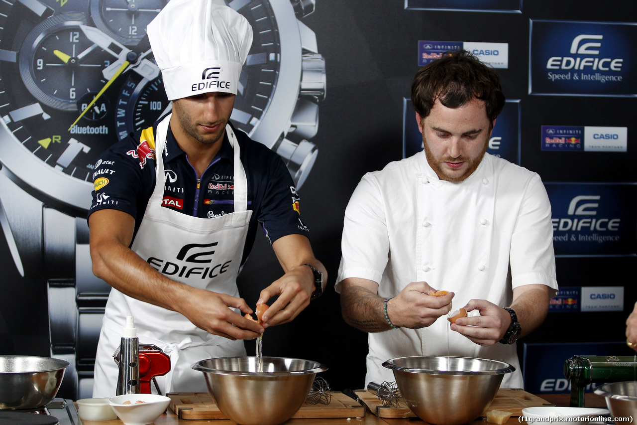 GP ITALIA, Casio Edifice Launch at RedBull Engery Station, Daniel Ricciardo (AUS) Red Bull Racing with Tom Sellers, Michelin-star chef.