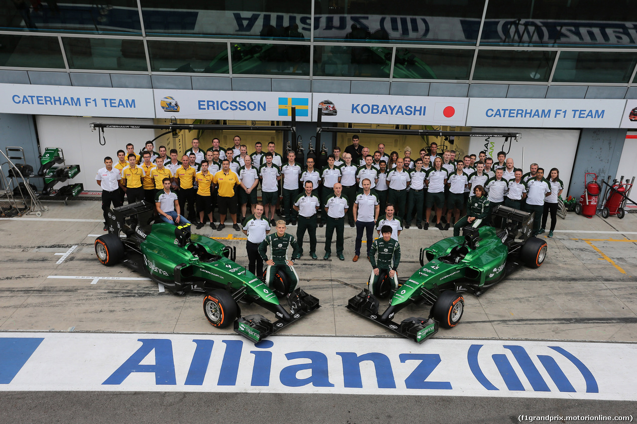 GP ITALIA, 05.09.2014- Marcus Ericsson (SUE) Caterham F1 Team CT-04 e Kamui Kobayashi (JAP) Caterham F1 Team CT-04 in a team photograph