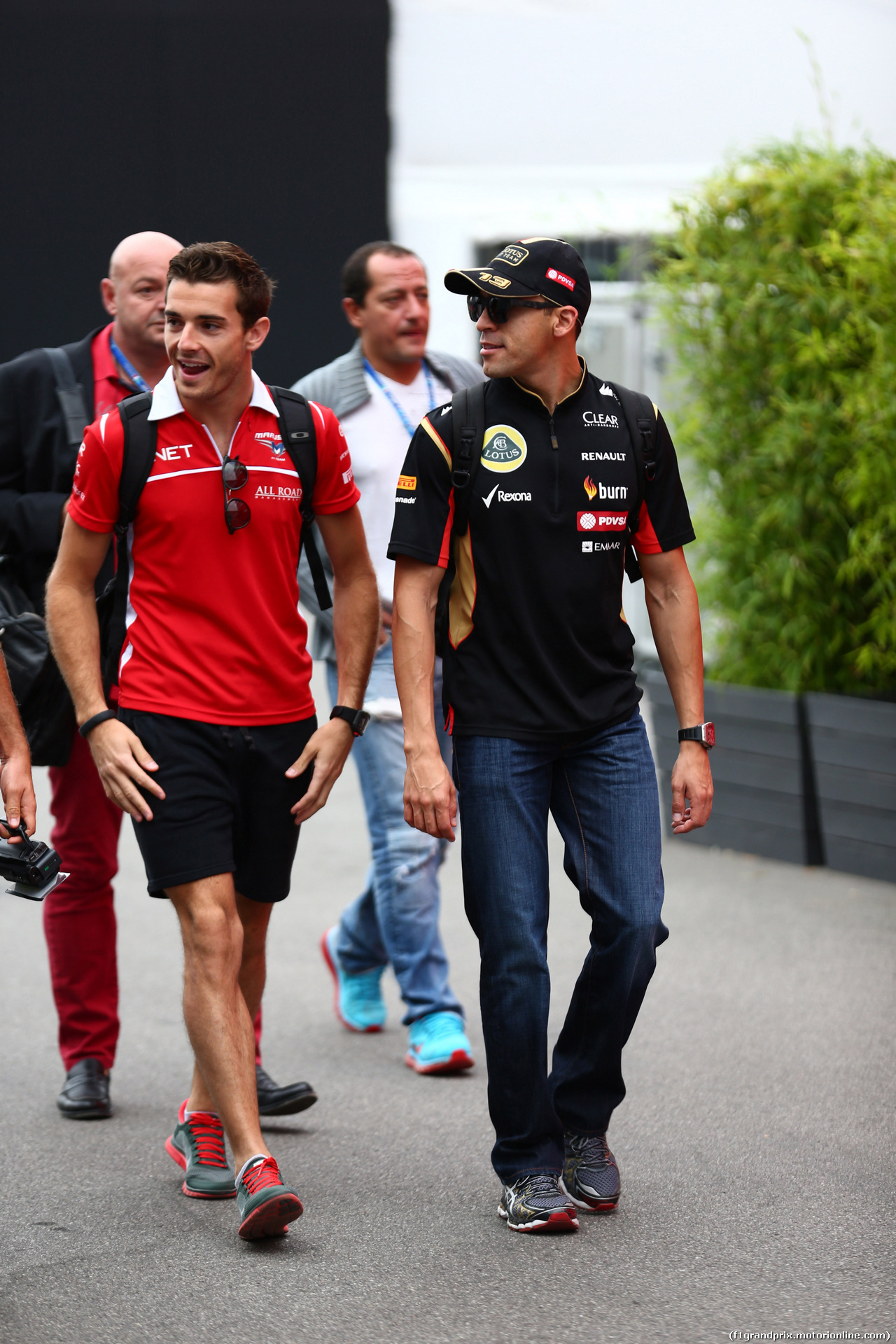 GP ITALIA, 05.09.2014- Jules Bianchi (FRA) Marussia F1 Team MR03 e Pastor Maldonado (VEN) Lotus F1 Team E22