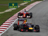 GP MALESIA, 30.03.2014 - Gara, Daniel Ricciardo (AUS) Red Bull Racing RB10 davanti a Fernando Alonso (ESP) Ferrari F14-T