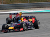 GP MALESIA, 30.03.2014 - Gara, Sebastian Vettel (GER) Red Bull Racing RB10 davanti a Daniel Ricciardo (AUS) Red Bull Racing RB10