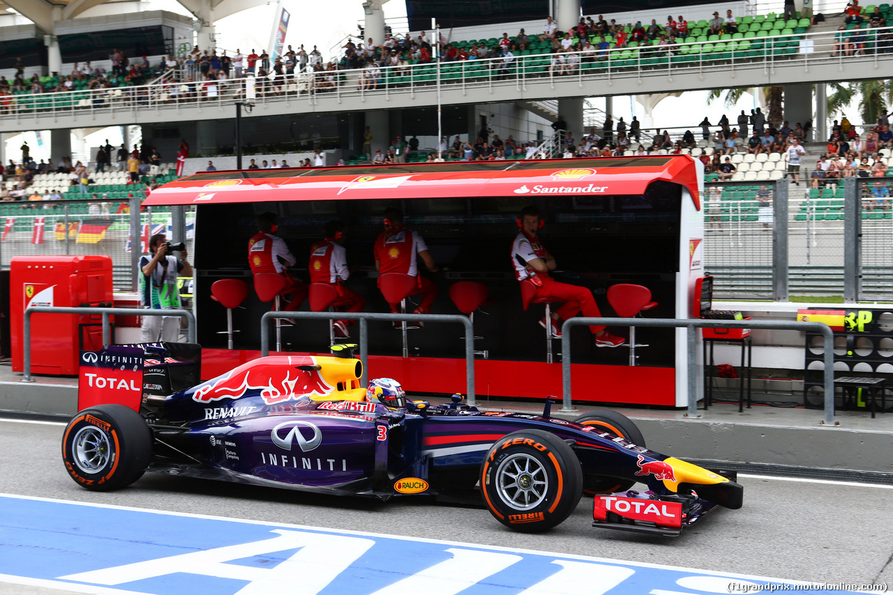 GP MALESIA, 29.03.2014- Prove Libere 3, Daniel Ricciardo (AUS) Red Bull Racing RB10
