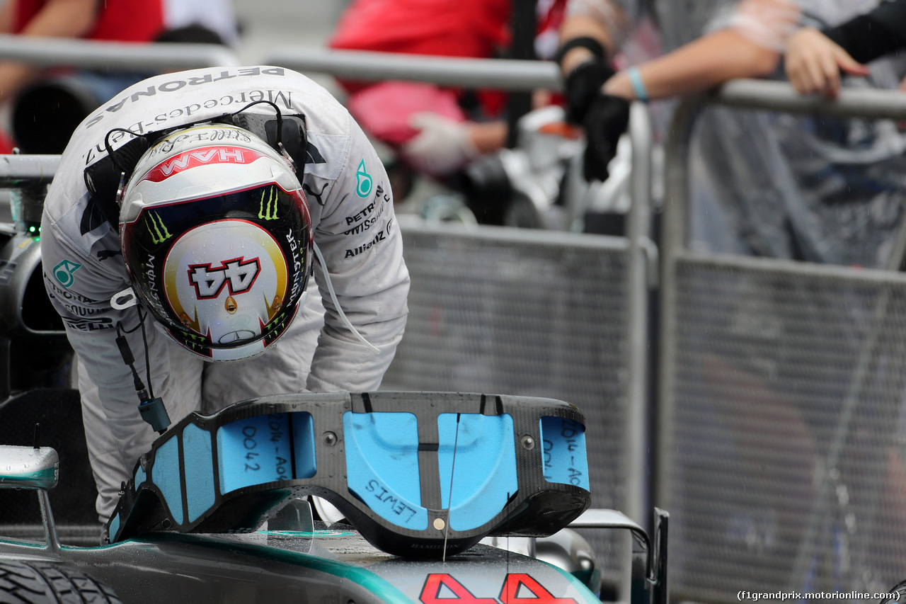 GP MALESIA, 29.03.2014- Qualifiche, Lewis Hamilton (GBR) Mercedes AMG F1 W05 pole position