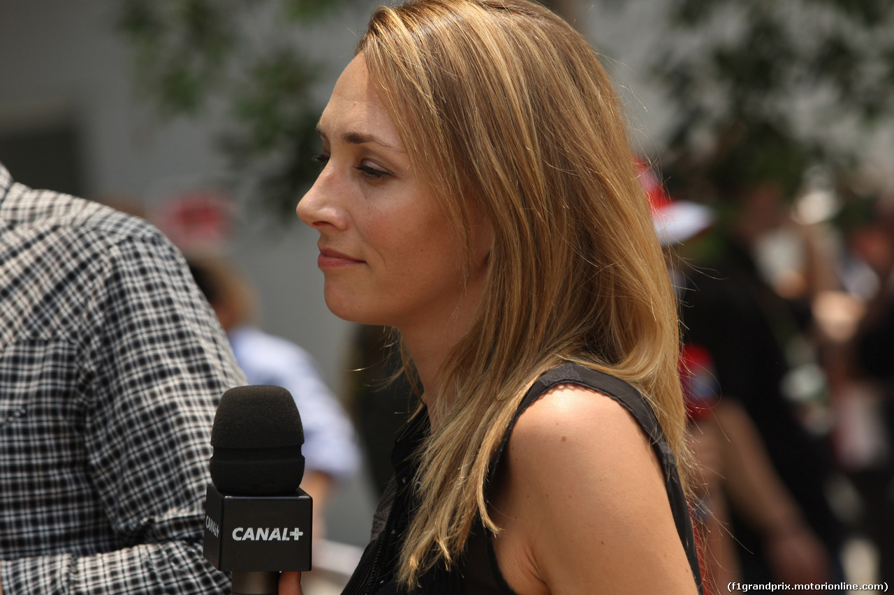 GP MALESIA, 28.03.2014- Prove Libere 2, Laurie Delhostal (FRA) Canal+ TV Presenter.