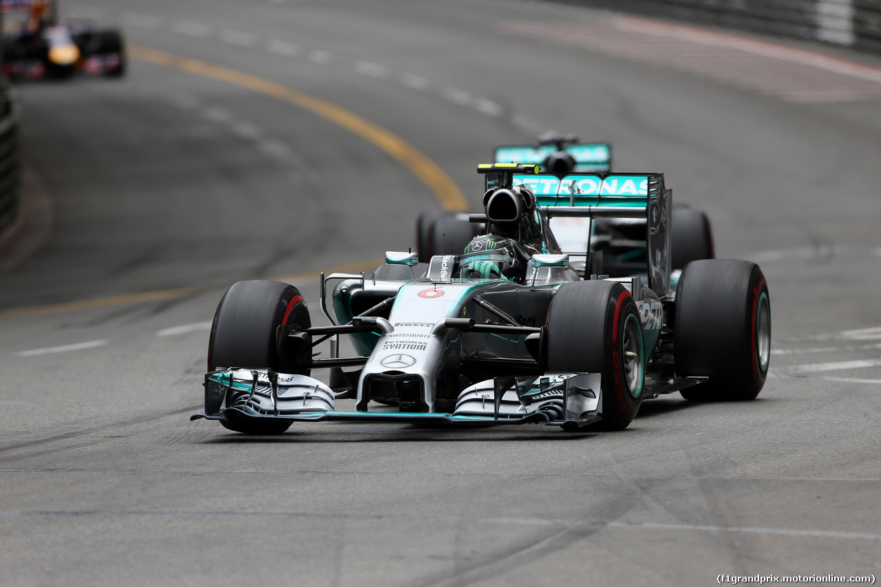 GP MONACO, 25.05.2014- Gara, Nico Rosberg (GER) Mercedes AMG F1 W05 davanti a Lewis Hamilton (GBR) Mercedes AMG F1 W05