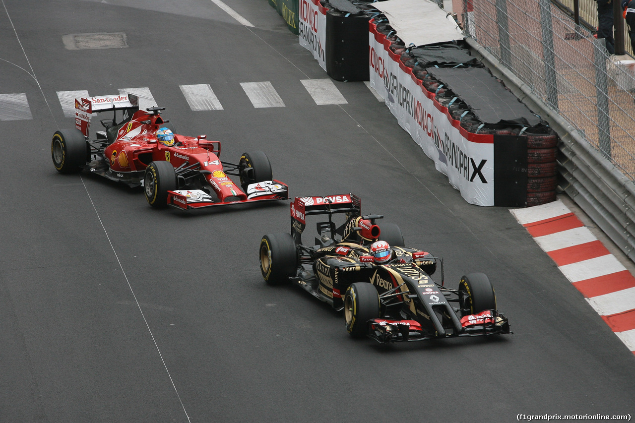 GP MONACO, 22.05.2014- Prove Libere 1, Fernando Alonso (ESP) Ferrari F14-T e Romain Grosjean (FRA) Lotus F1 Team E22