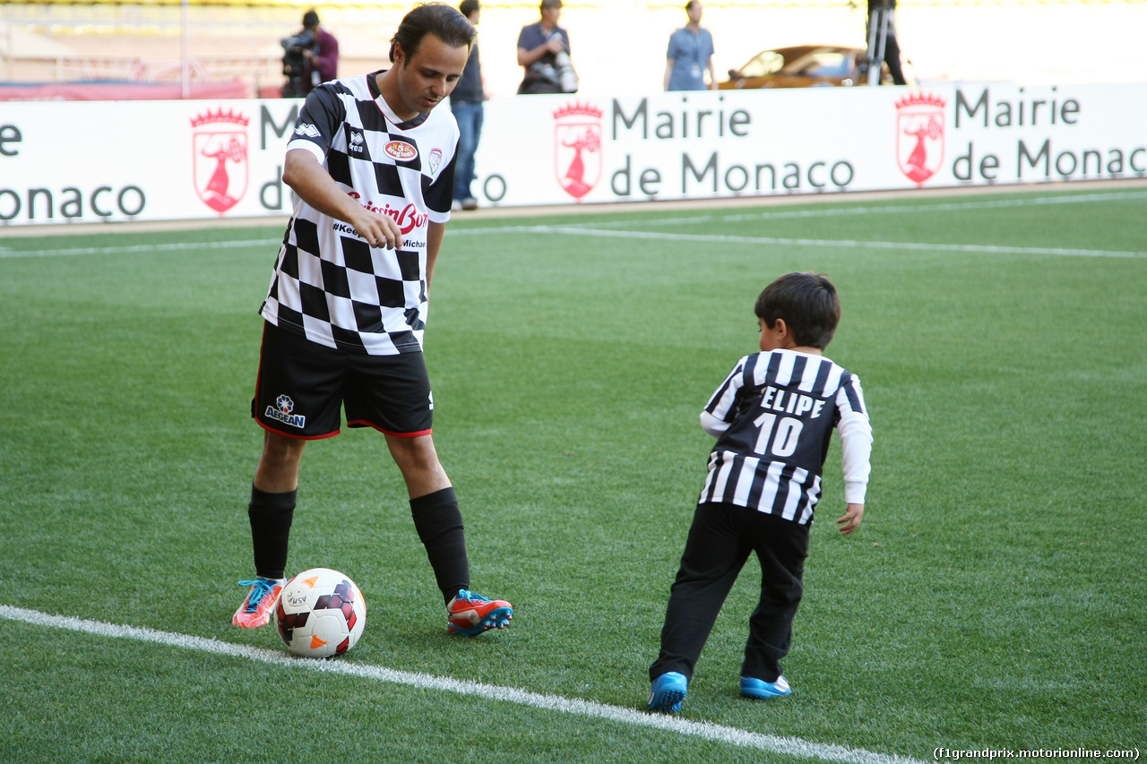 GP MONACO, Felipe Massa (BRA) Williams with his son Felipinho (BRA), at the charity football match.
20.05.2014. Formula 1 World Championship, Rd 6, Monaco Grand Prix, Monte Carlo, Monaco, Tuesday Soccer.