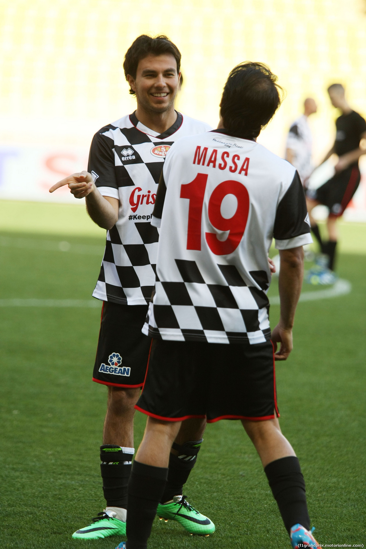 GP MONACO, (L to R): Sergio Perez (MEX) Sahara Force India F1 e Felipe Massa (BRA) Williams at the charity football match.
20.05.2014. Formula 1 World Championship, Rd 6, Monaco Grand Prix, Monte Carlo, Monaco, Tuesday Soccer.