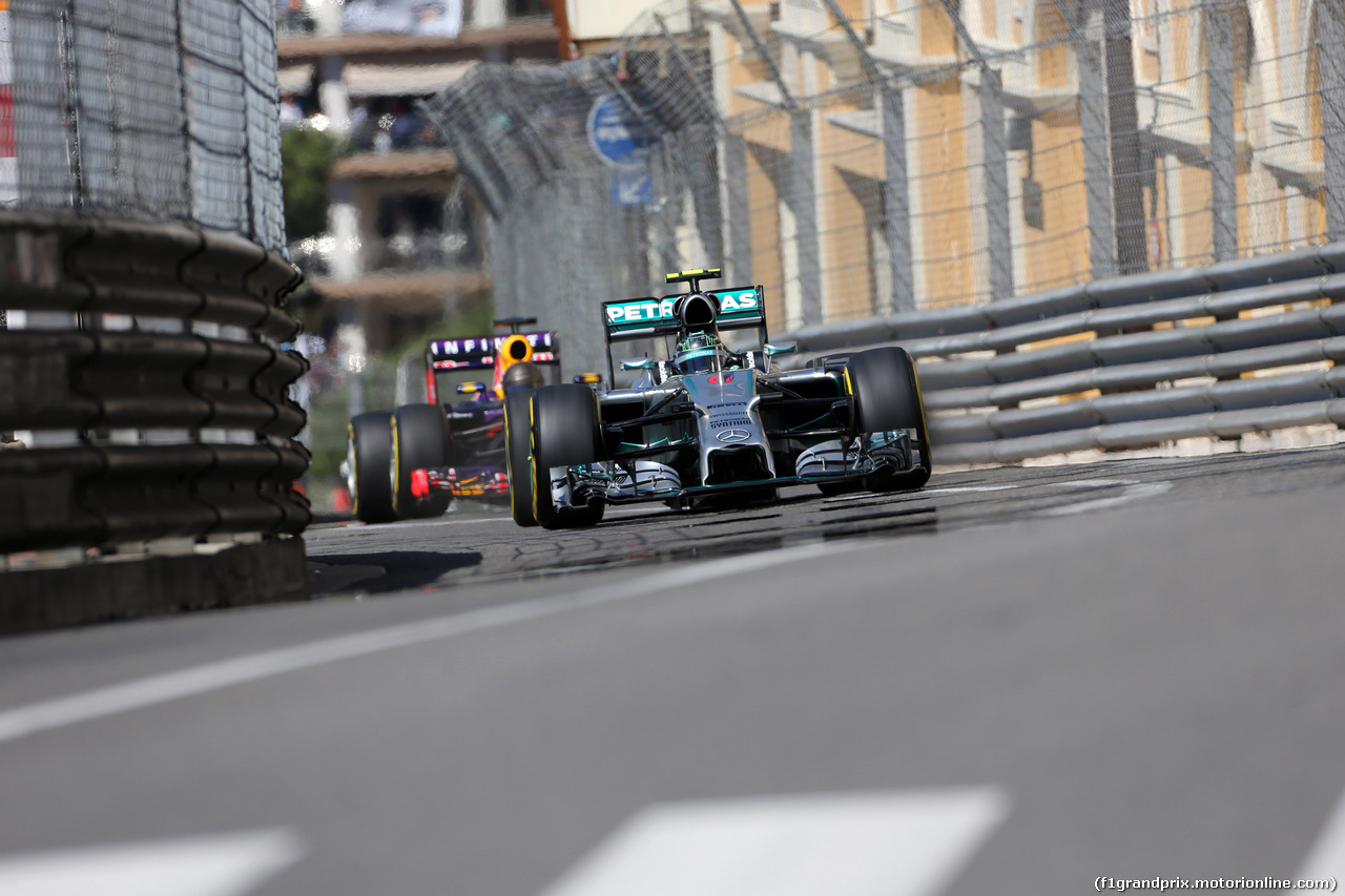 GP MONACO, 24.05.2014- Prove Libere 3, Nico Rosberg (GER) Mercedes AMG F1 W05 davanti a Sebastian Vettel (GER) Red Bull Racing RB10