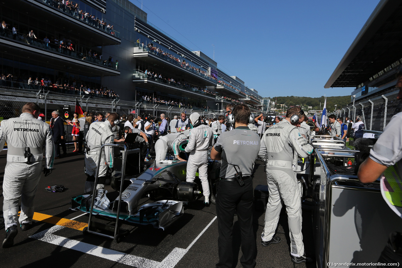 GP RUSSIA, 12.10.2014- Gara, Lewis Hamilton (GBR) Mercedes AMG F1 W05