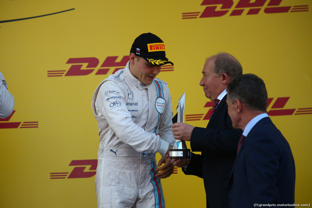 GP RUSSIA, 12.10.2014- Podium,  3rd Valtteri Bottas (FIN) Williams F1 Team FW36 with Paddy Lowe (GBR) Mercedes AMG F1 Executive Director, Vladimir Putin (RUS) President od Russian Federation e Dmitry Kozak (RUS) Russian Deputy Prime Minister