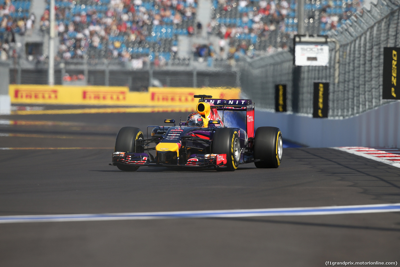 GP RUSSIA, 12.10.2014- Gara, Sebastian Vettel (GER) Infiniti Red Bull Racing RB10